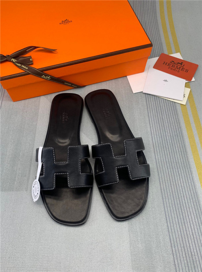 herme* sandal h23