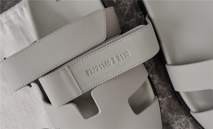 herme* sandal h79