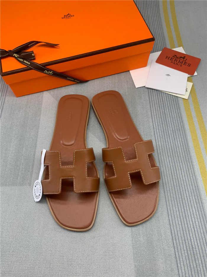 herme* sandal21