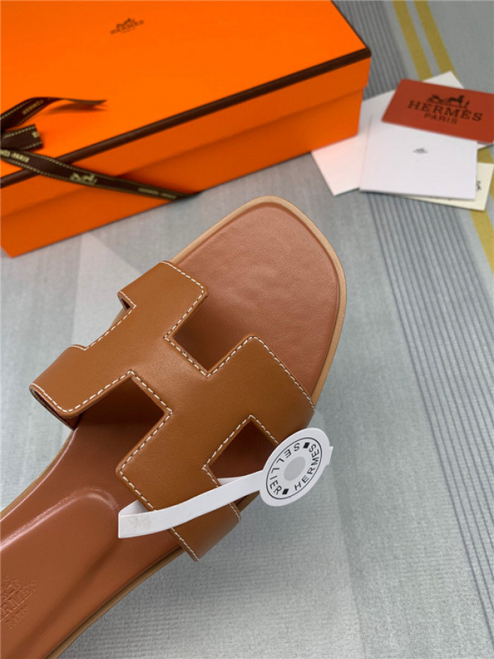 herme* sandal21