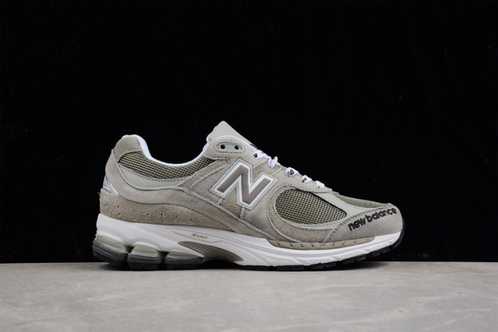 new balance 2002r invincible x n.hoolywood ml2002rv