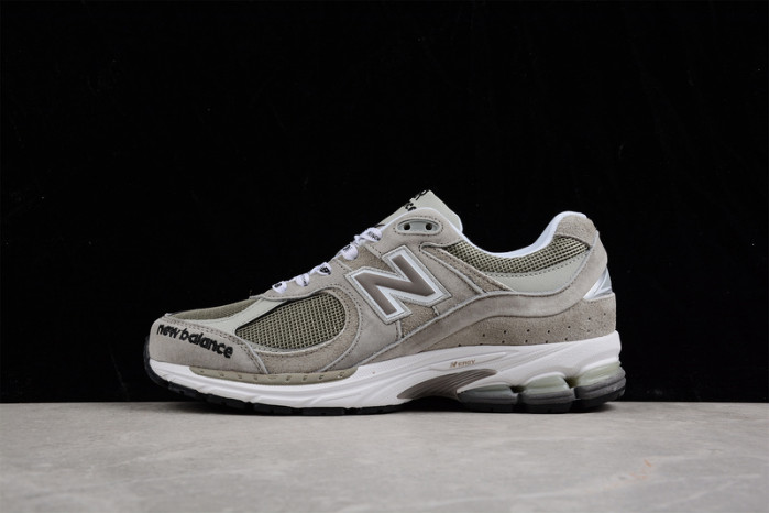 new balance 2002r invincible x n.hoolywood ml2002rv