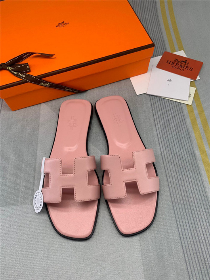 herme* sandal19