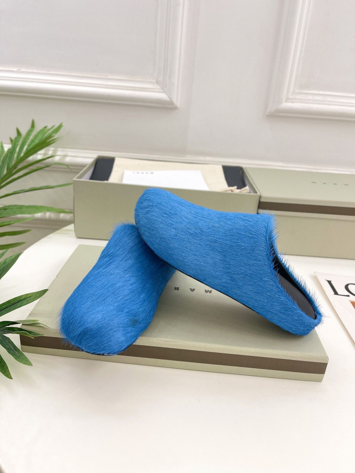 blue long hair calfskin fussbett sabot iris mar03