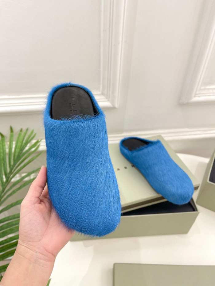 blue long hair calfskin fussbett sabot iris mar03