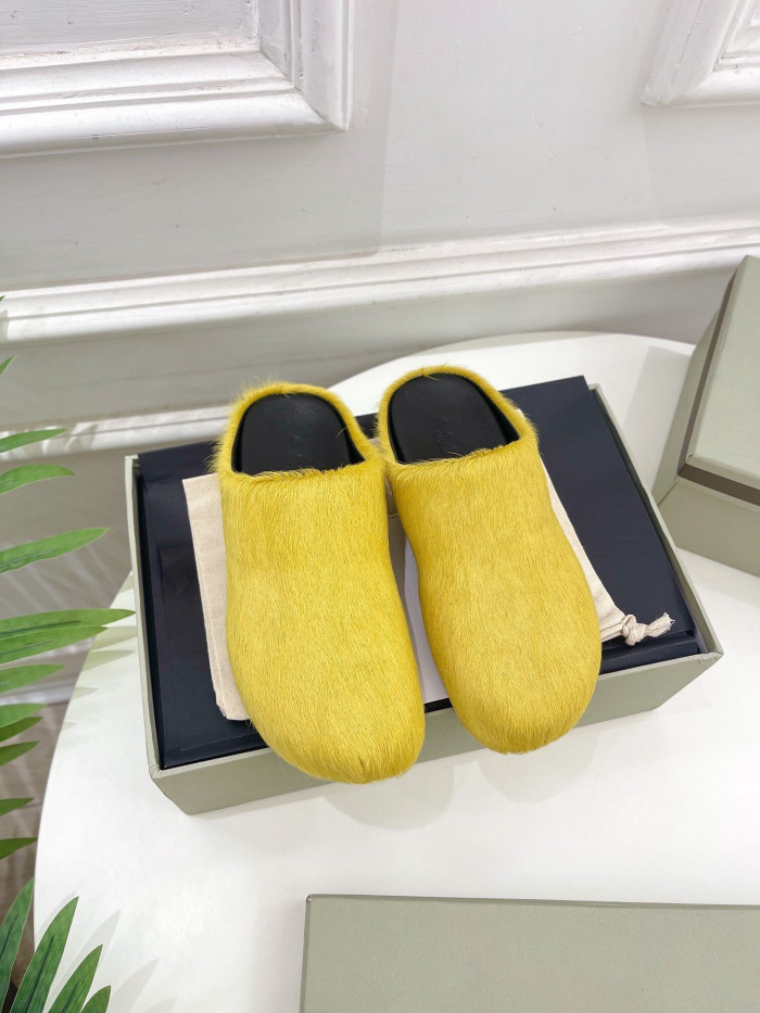 yellow long hair calfskin fussbett sabot iris mar05