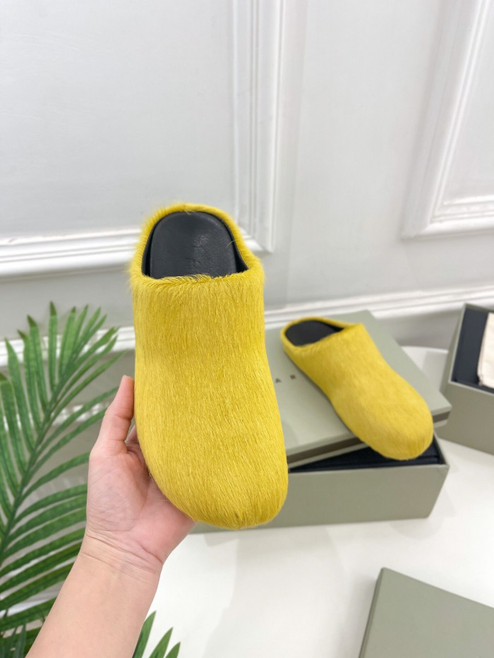 yellow long hair calfskin fussbett sabot iris mar05