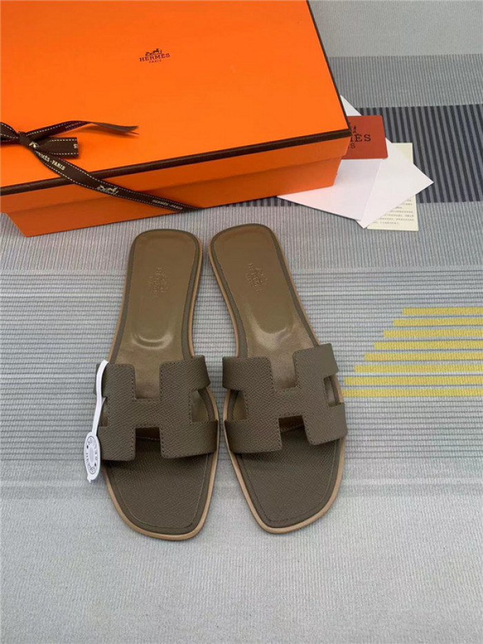 herme* sandal h28