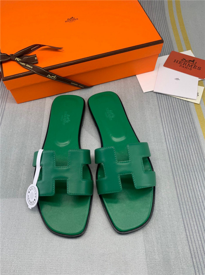 herme* sandal h22