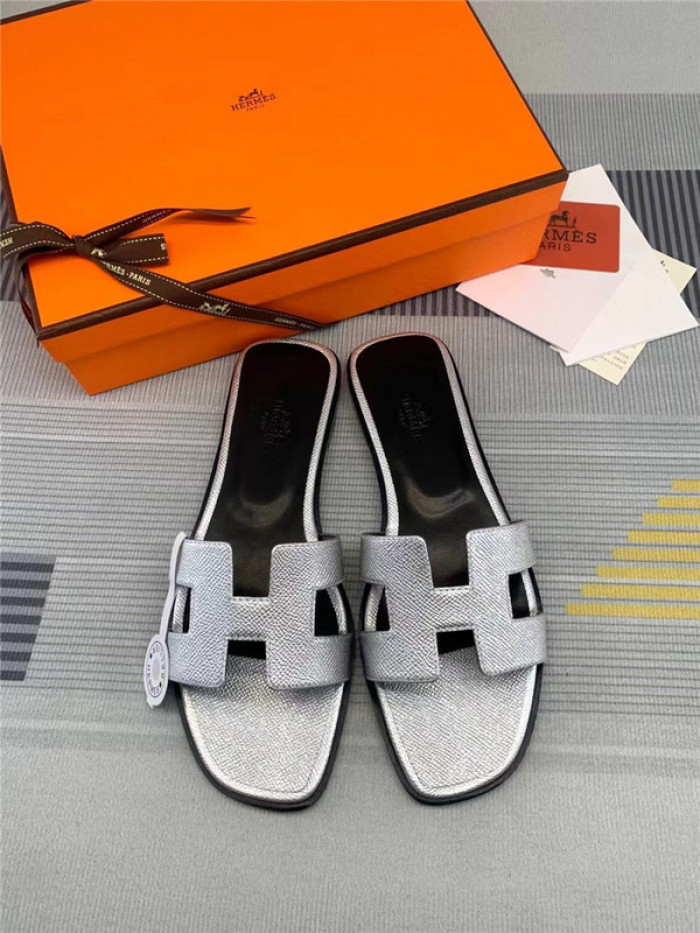herme* sandal h33