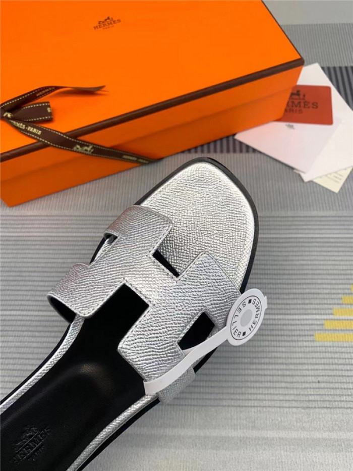 herme* sandal h33