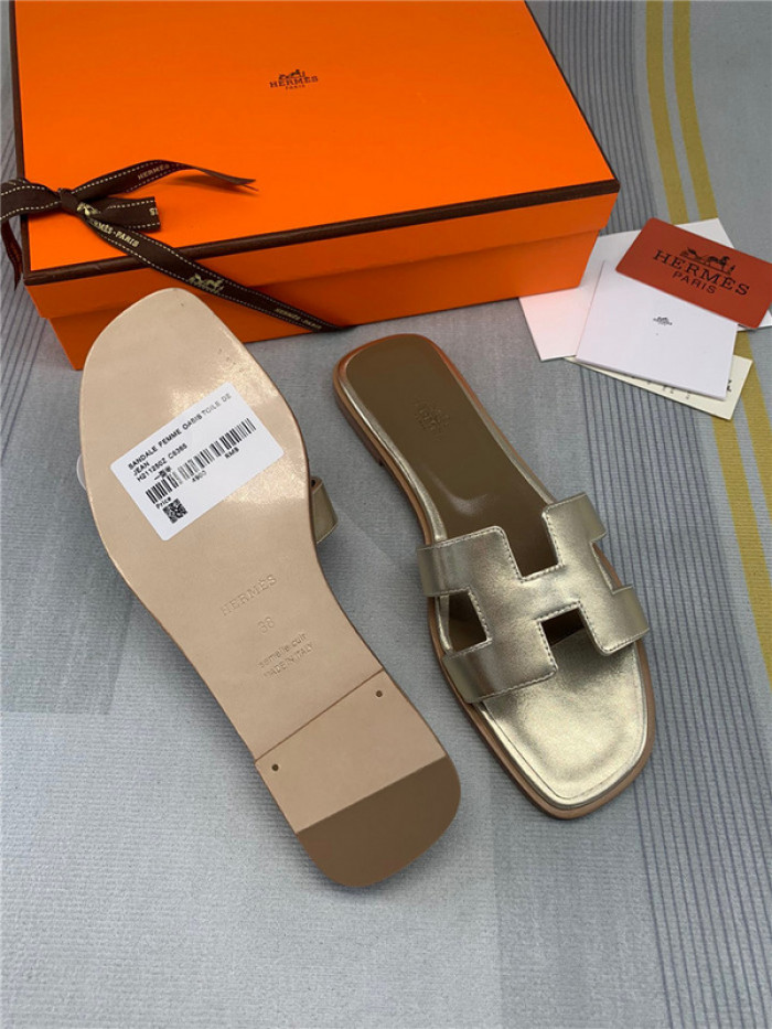 herme* sandal h39