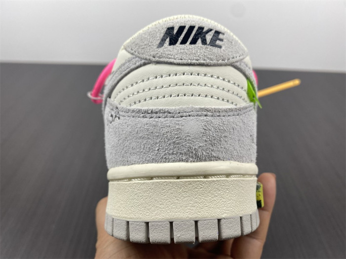 ofw x dunk low “17 of 50” dj0950-117