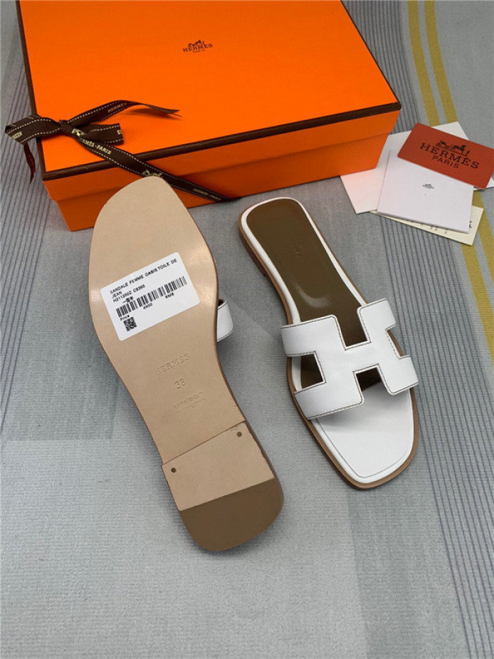 herme* sandal h44