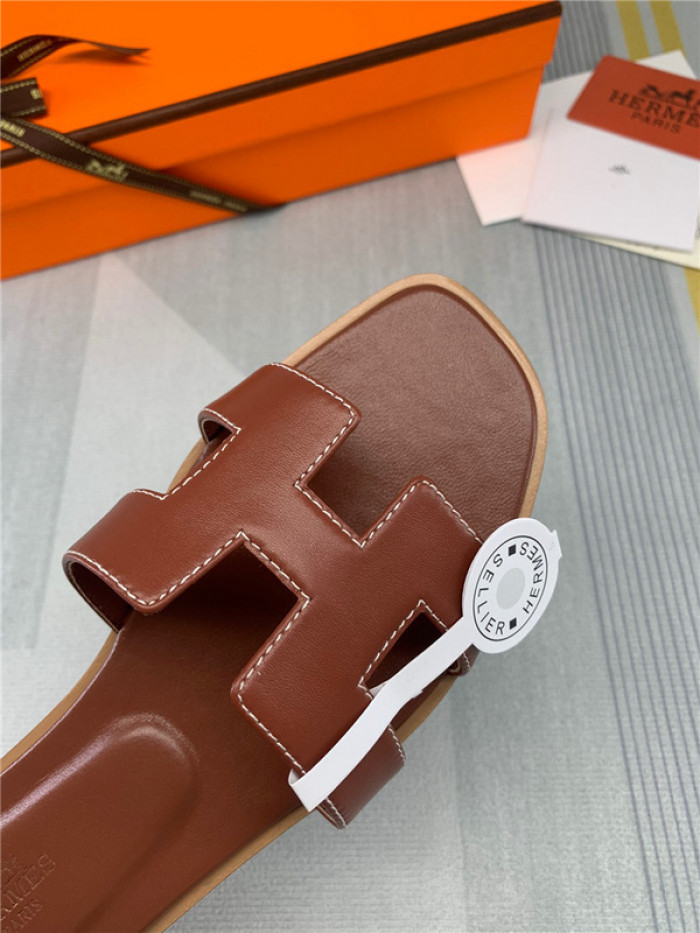 herme* sandal20