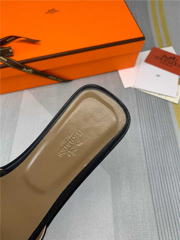 herme* sandal h37