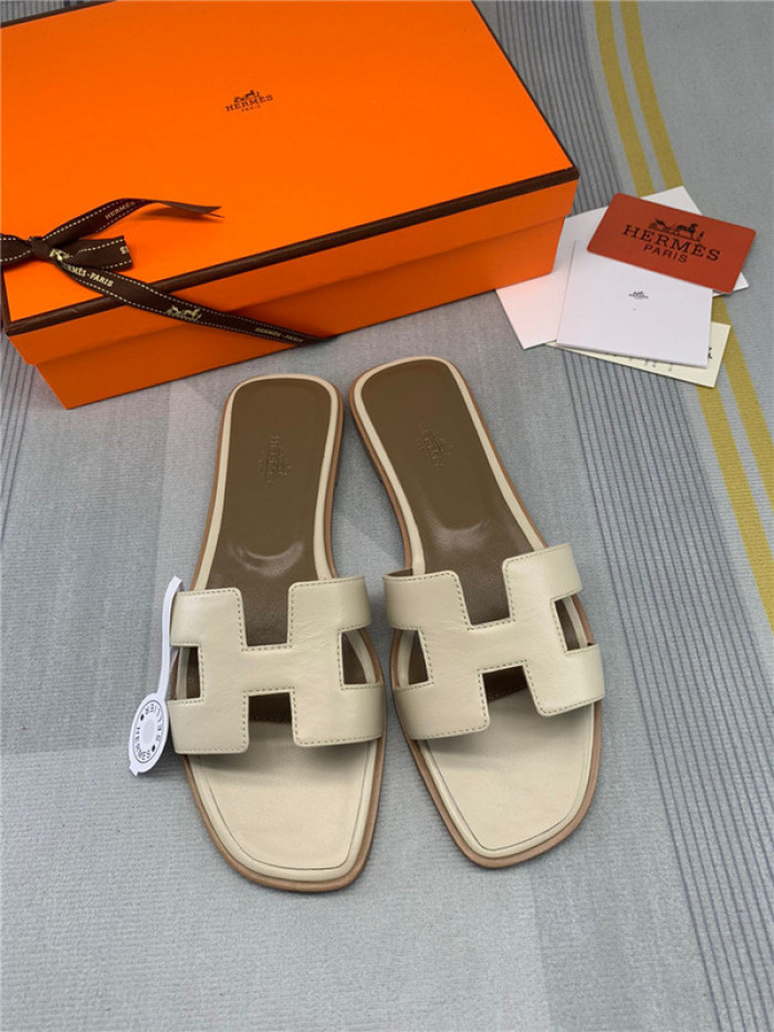 herme* sandal h40
