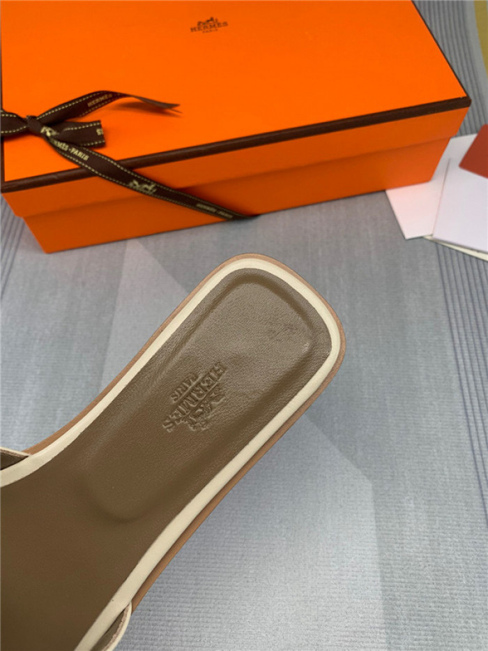 herme* sandal h40