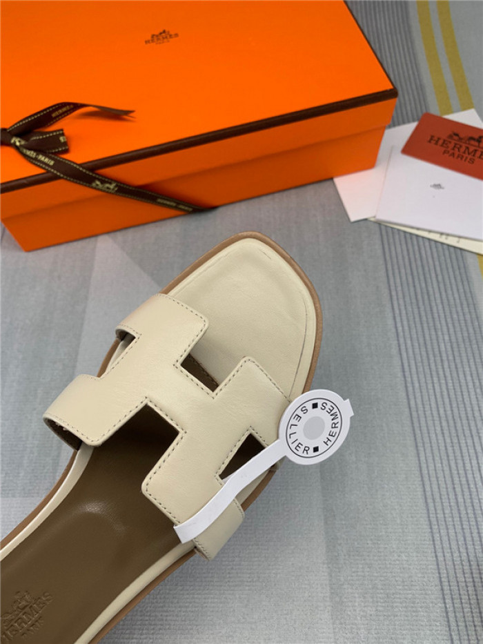 herme* sandal h40