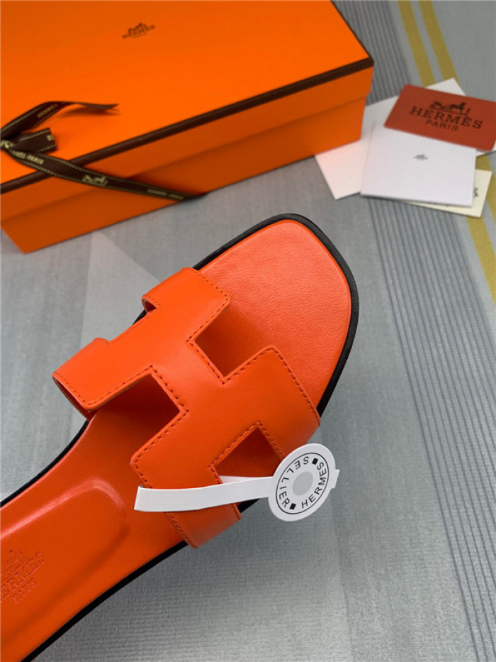 herme* sandal h24