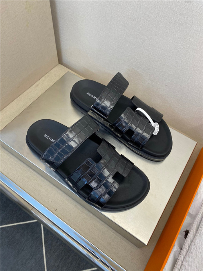 herme* sandal h64