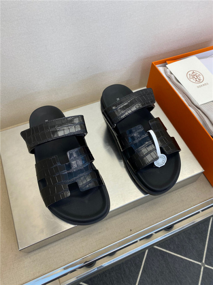 herme* sandal h64