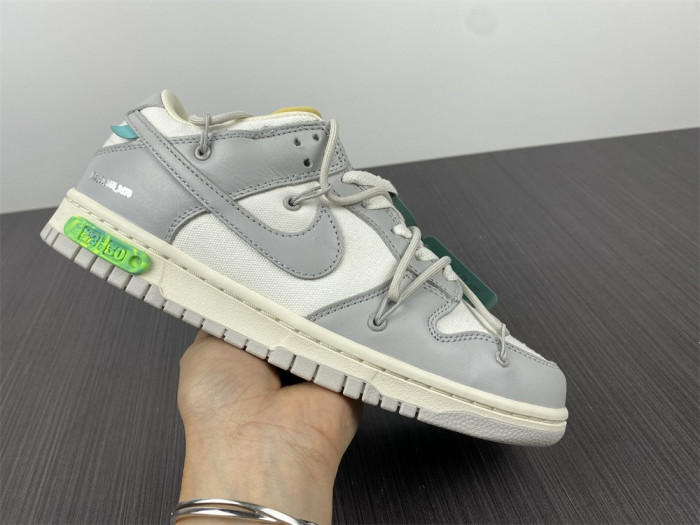 ofw x dunk low “42 of 50” dm1602-117