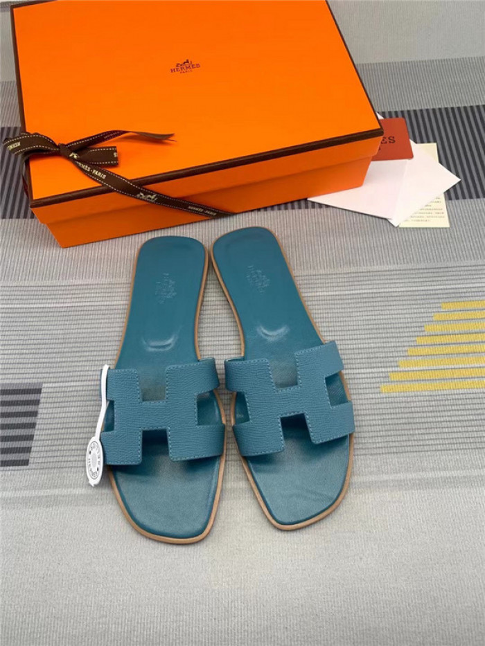 herme* sandal h52