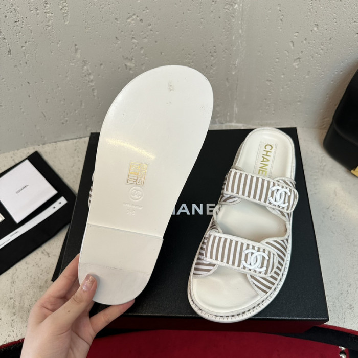 chane* sandal44