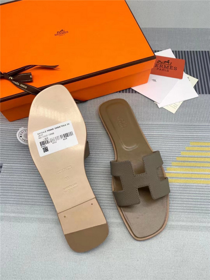 herme* sandal h49