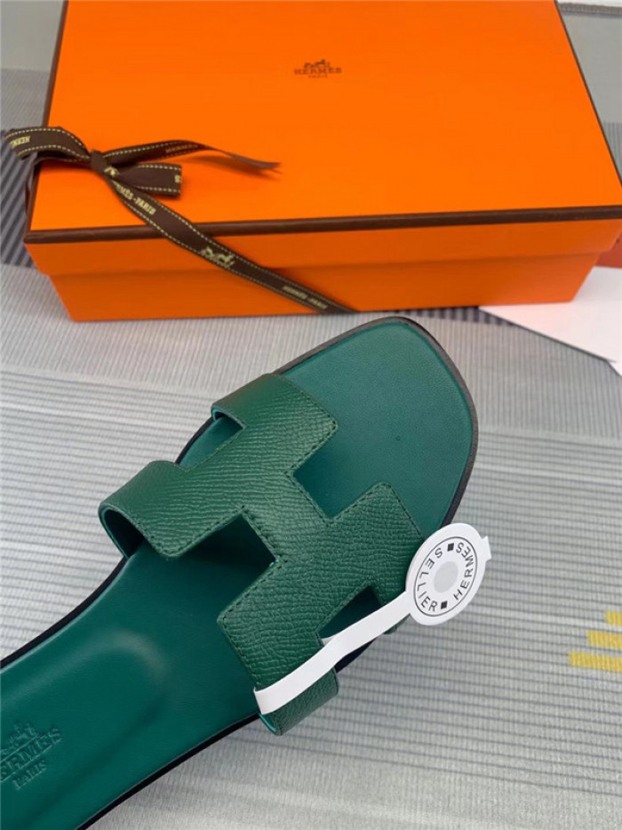 herme* sandal h47