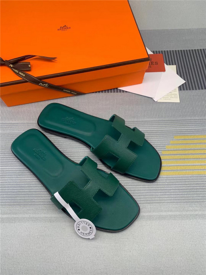 herme* sandal h47