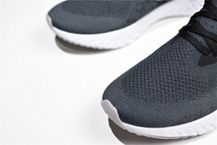nike epic react flyknit black and grey dots point noirs et gris aj7283 996