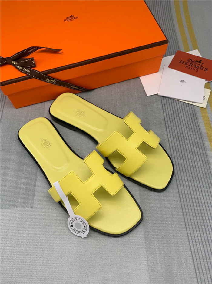 herme* sandal h27