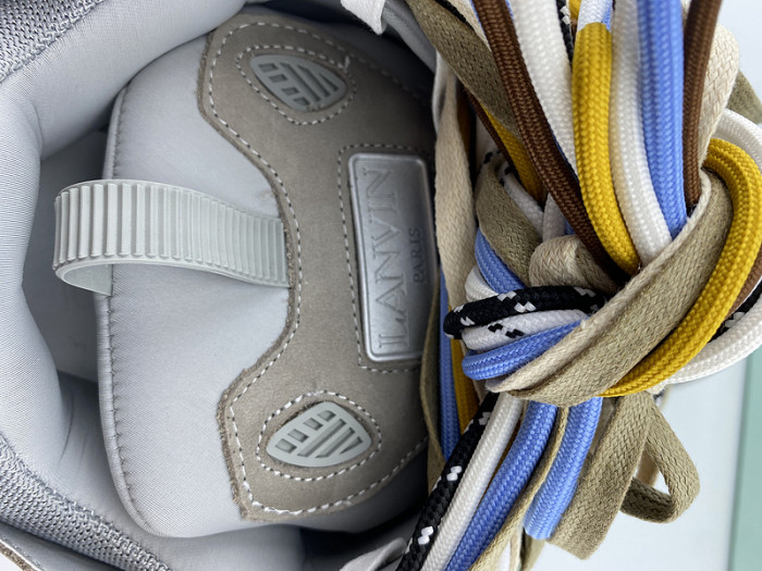 lavin sneaker48